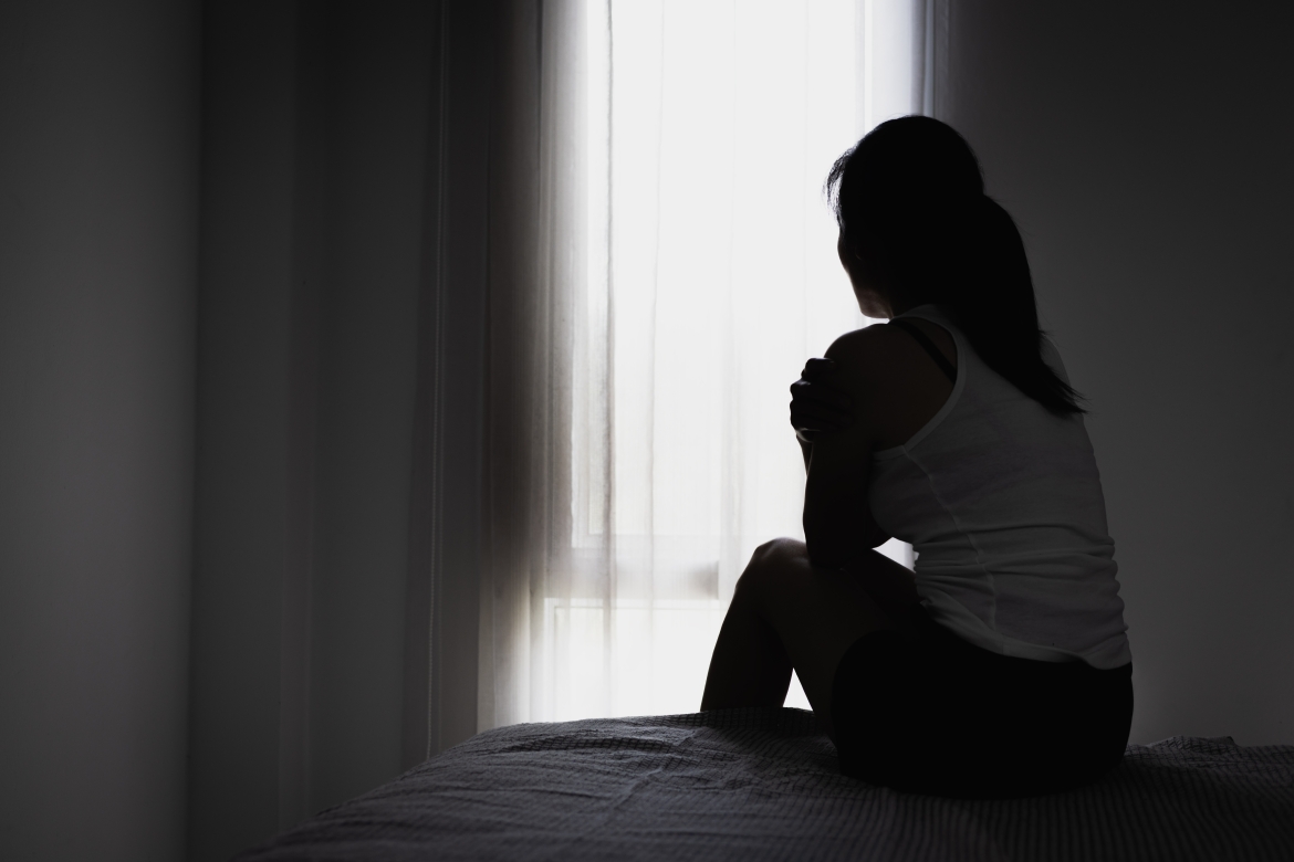 FEBRASGO alerta: mulheres vítimas de violência sexual ainda enfrentam barreiras para acessar atendimento integral previsto em lei